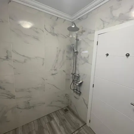 Apartment 2 Bedroom In With Swimming Pool