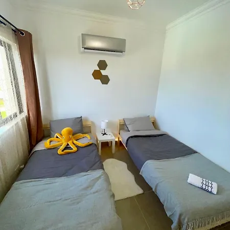 2 Bedroom In With Swimming Pool * サグレス