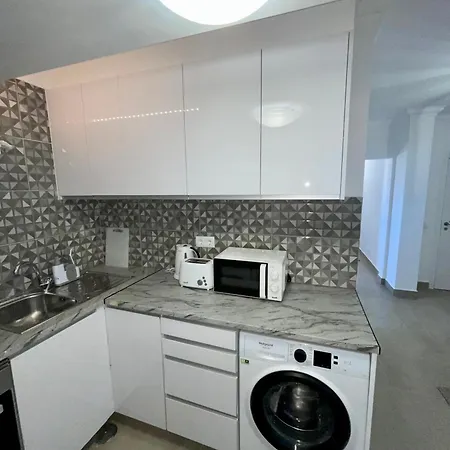 2 Bedroom In With Swimming Pool サグレス